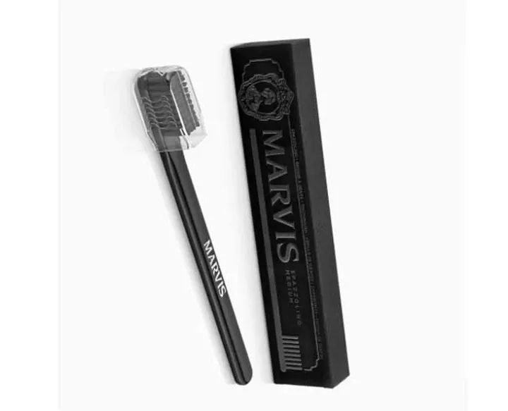 Marvis Black Medium Зубна щітка середньої жорсткості - Фото