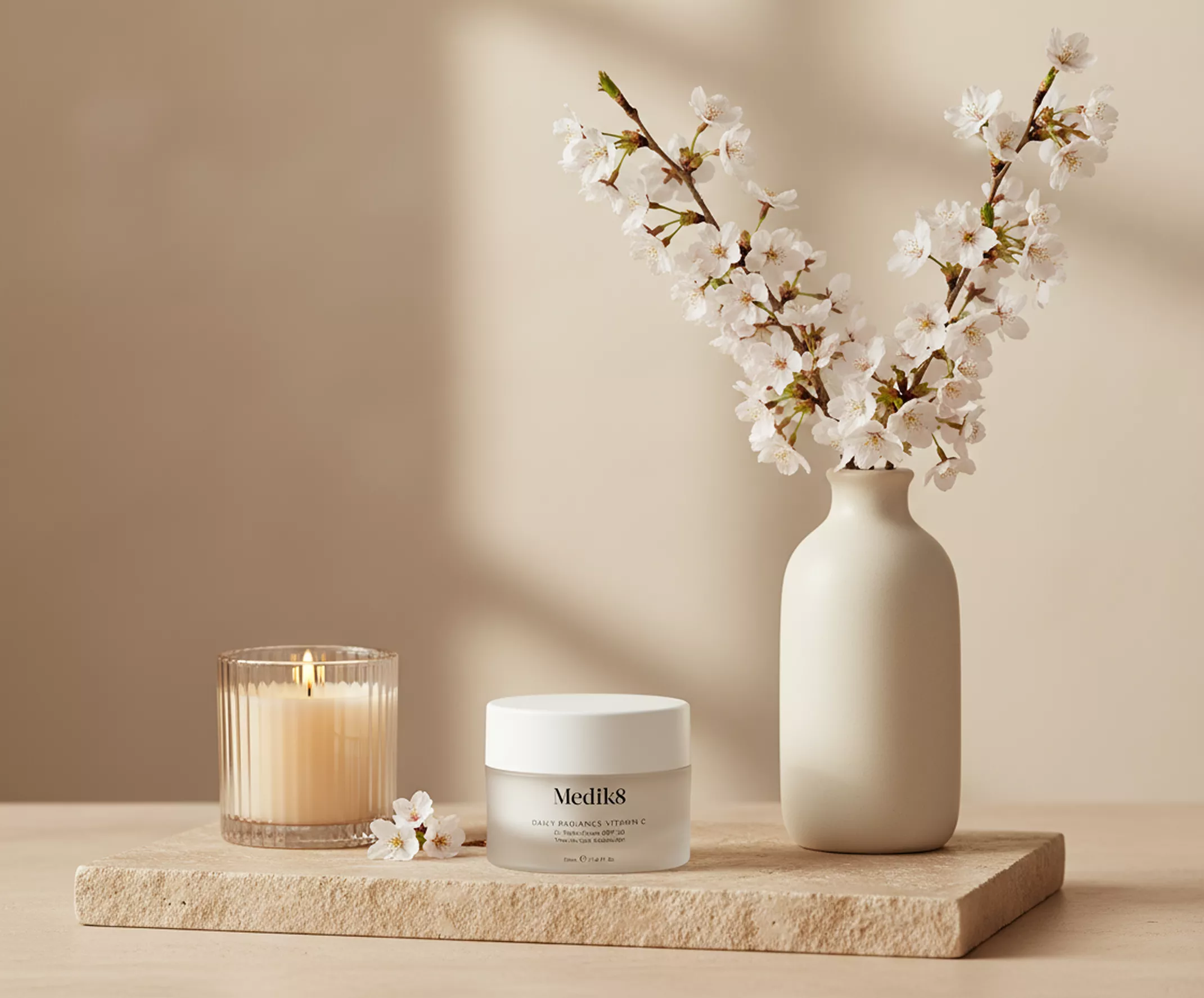 Medik8 Daily Radiance Vitamin C SPF 30 Денний крем з вітаміном С та SPF 30 - Фото - 15
