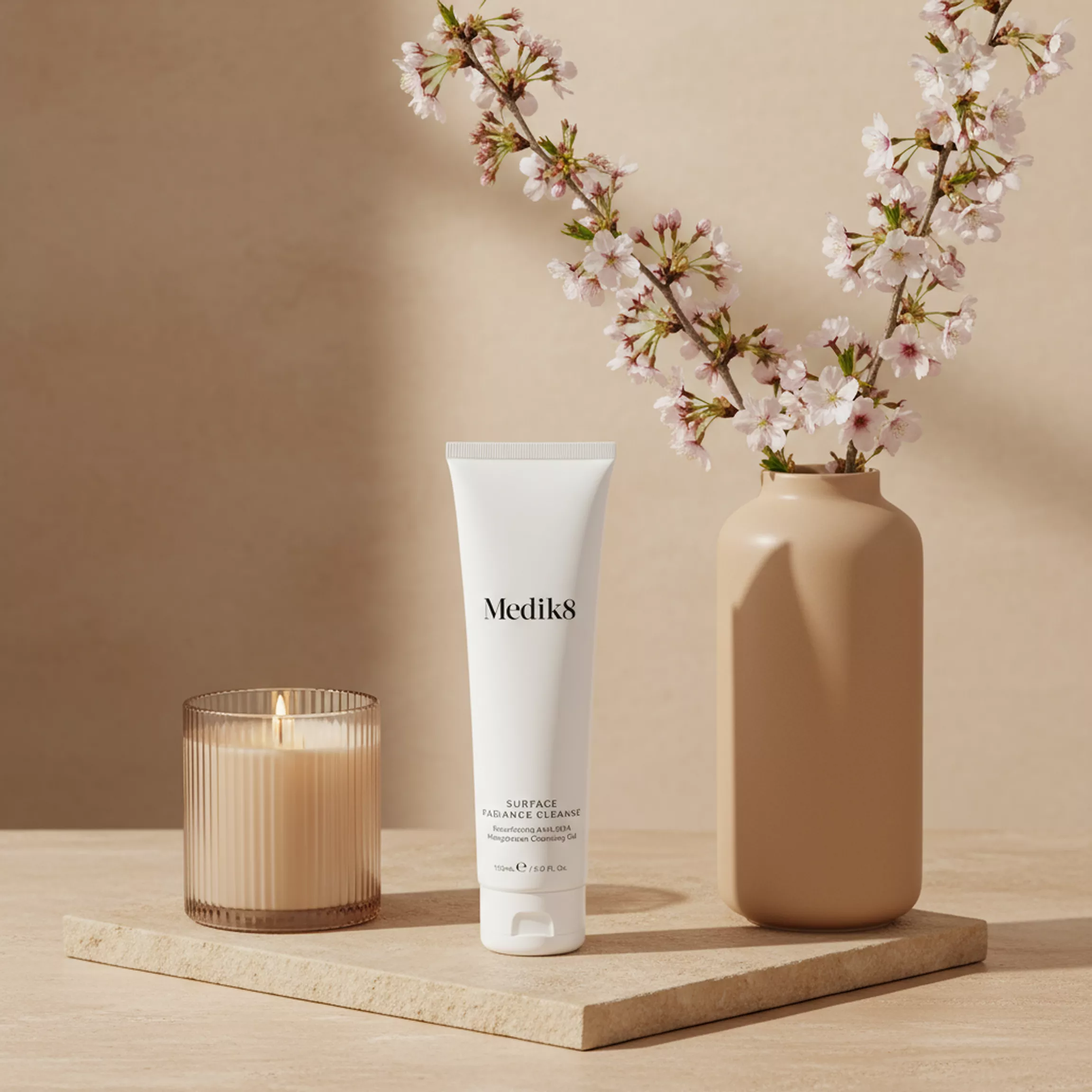 Medik8 Surface Radiance Cleanse Гель для очищення з АНА-BHA кислотами - Фото - 34